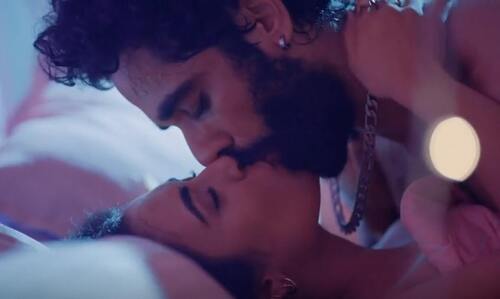 Jinal Joshi Hot scene in Tu Zakhm Hai