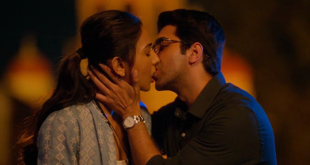 Rakul Preet Singh Hot Liplock Smooch Kissing Sex Scene Latest - Doctor G