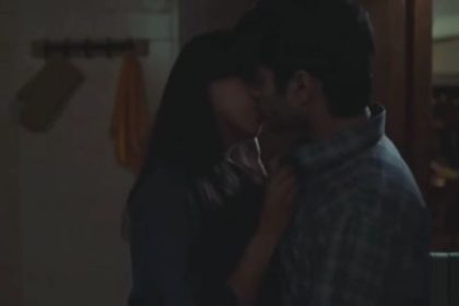 Shriya Pilgaonkar Hot kissing scene in The Broken News